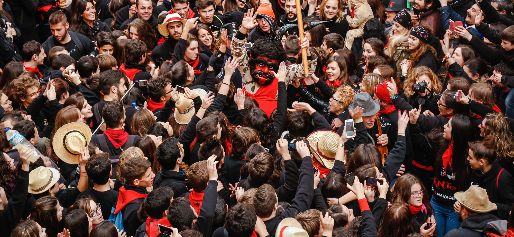 Documentary-header
